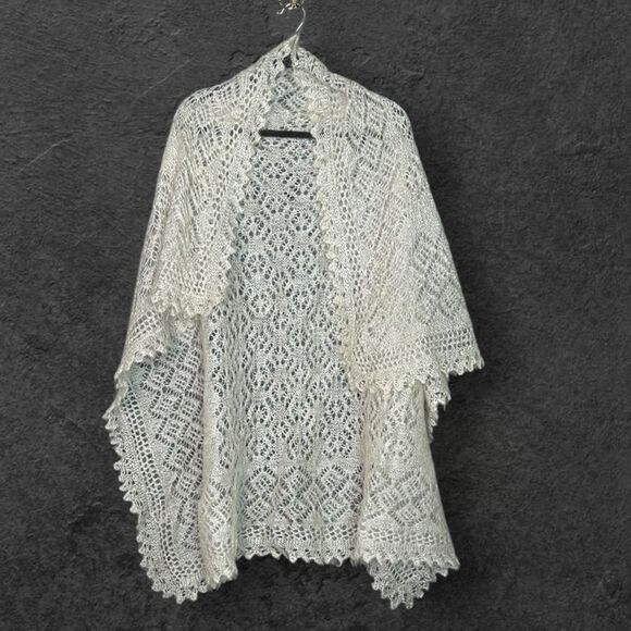 Goat Wool Lace Knit Shawl Scarf Wrap
Handmade Russian Orenburg Style Light Gray - Picture 8 of 12